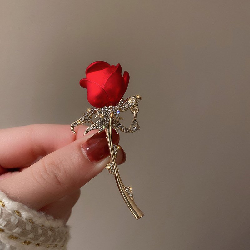 European and American Retro Three-dimensional Rose and Lily Brooch Elegant and Elegant Temperament Evening Dress Suit Pin Decoration Brooch for Women