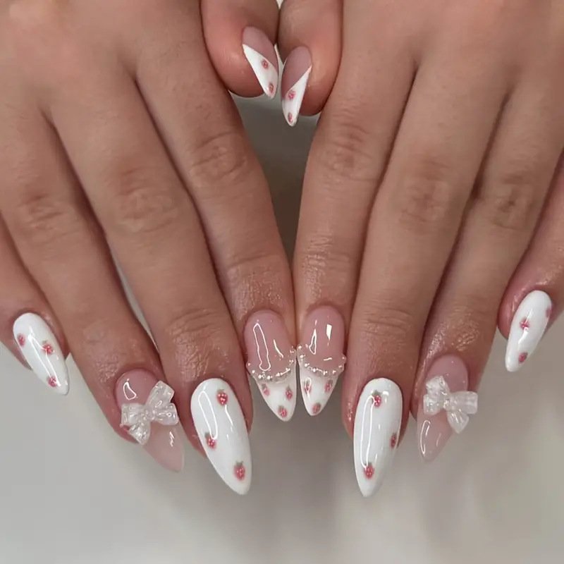Gorgeous Wearable Nails With Flower Bowknots, Glittering Diamond Nail Pieces, Almond Shaped Short False Nails, Finished Products
