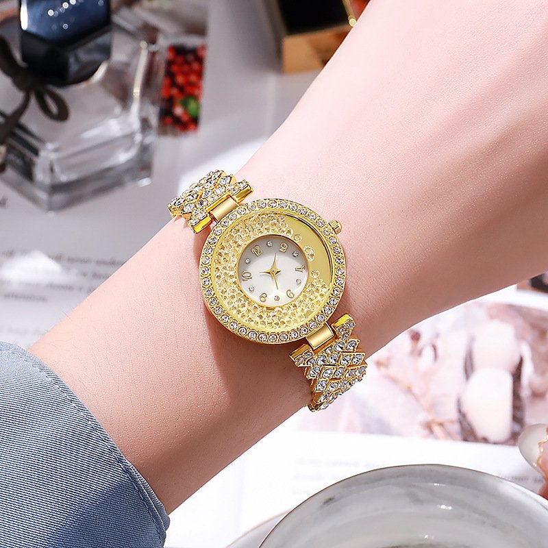 Fashion quicksand ball rhinestone women's all-match Watch Diamond Steel Belt bracelet digital dial starry watch