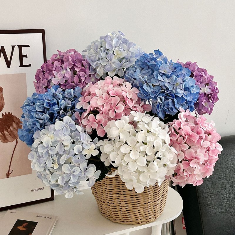 3D Printed Elsa Hydrangea Artificial Flower Bouquet - Elegant Home Decor For Living Room, Coffee Table, Dining Table, And Bedroom
