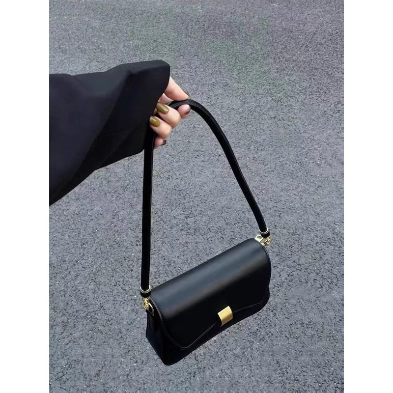 French Underarm Bag 2023 New Trendy Niche Design Light Luxury Baguette Bag Women's High-end Sense One-shoulder Messenger Handbag