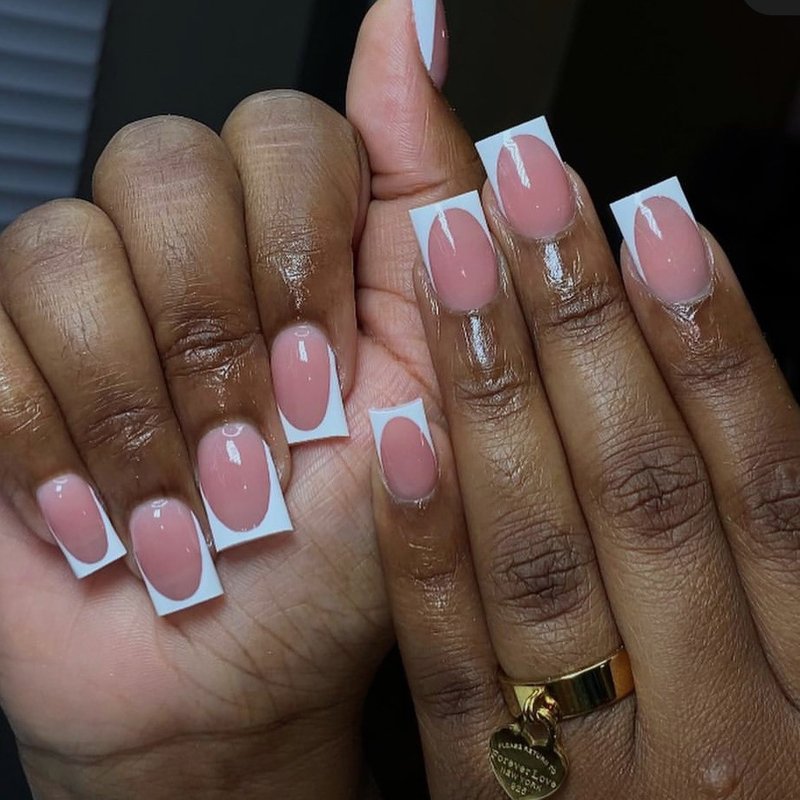 Short square bright surface simple French white edge detachable wear nail polish powder transparent contrast color nail beauty nails 24 pieces