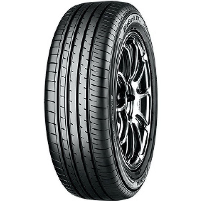 Yokohama BluEarth-XT (AE61) ( 235/65 R17 108V XL BluEarth )