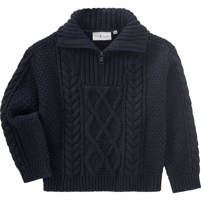 Jungen Strickpullover mit Zopf-Muster