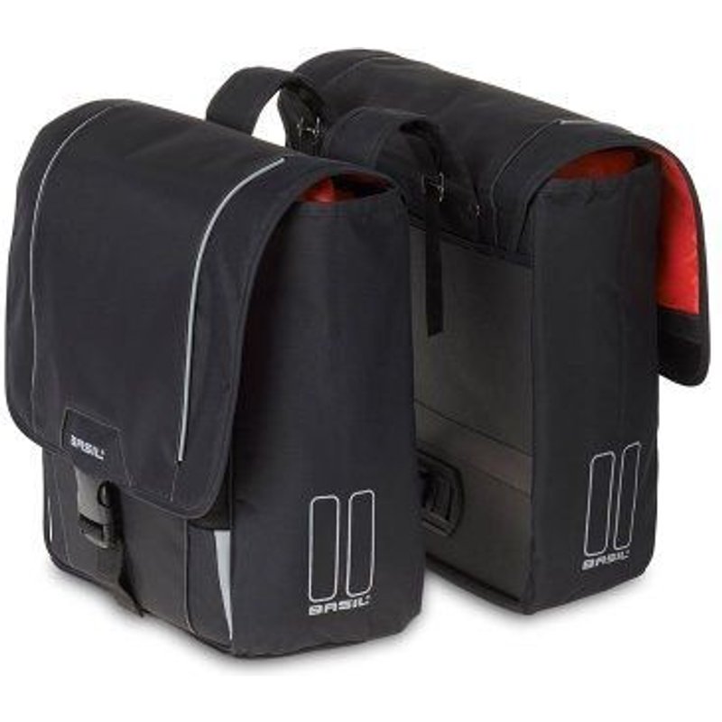 Sacoche latérales Basil Sport Design noir sur porte bagage (32L)