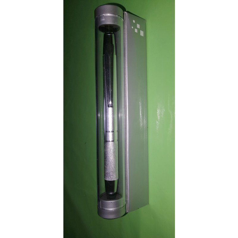 Stylo Design En Acier Anodisé & Son Étui Assorti