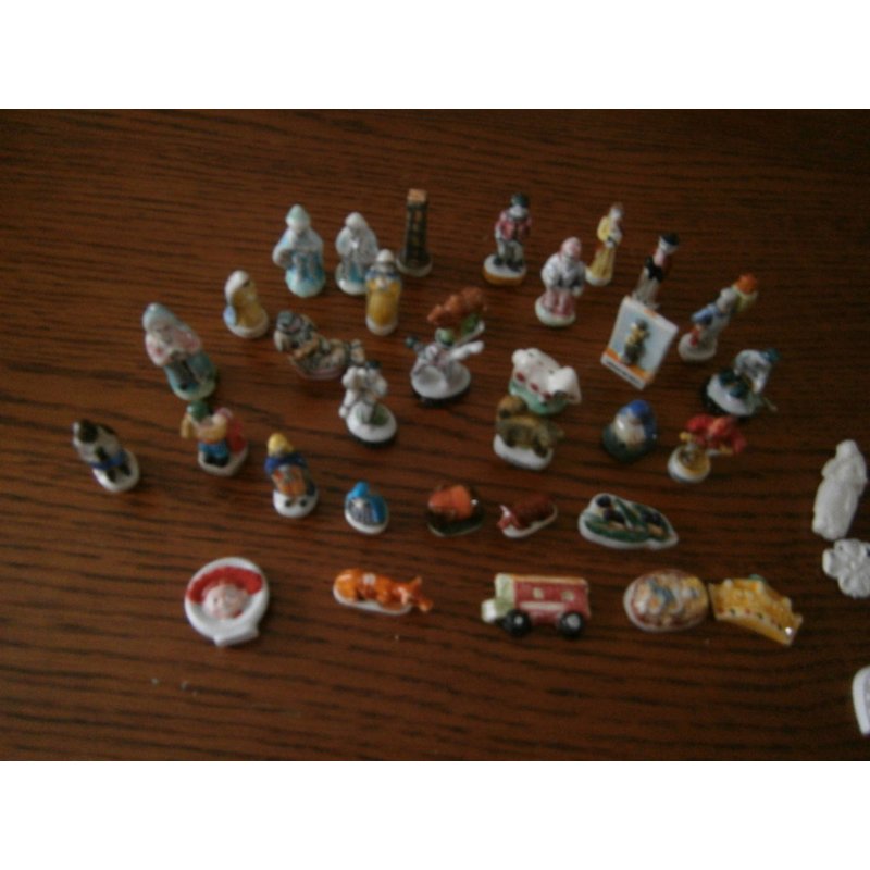 Fèves Différents Thèmes Vendues A L’Unité Ou En Lot