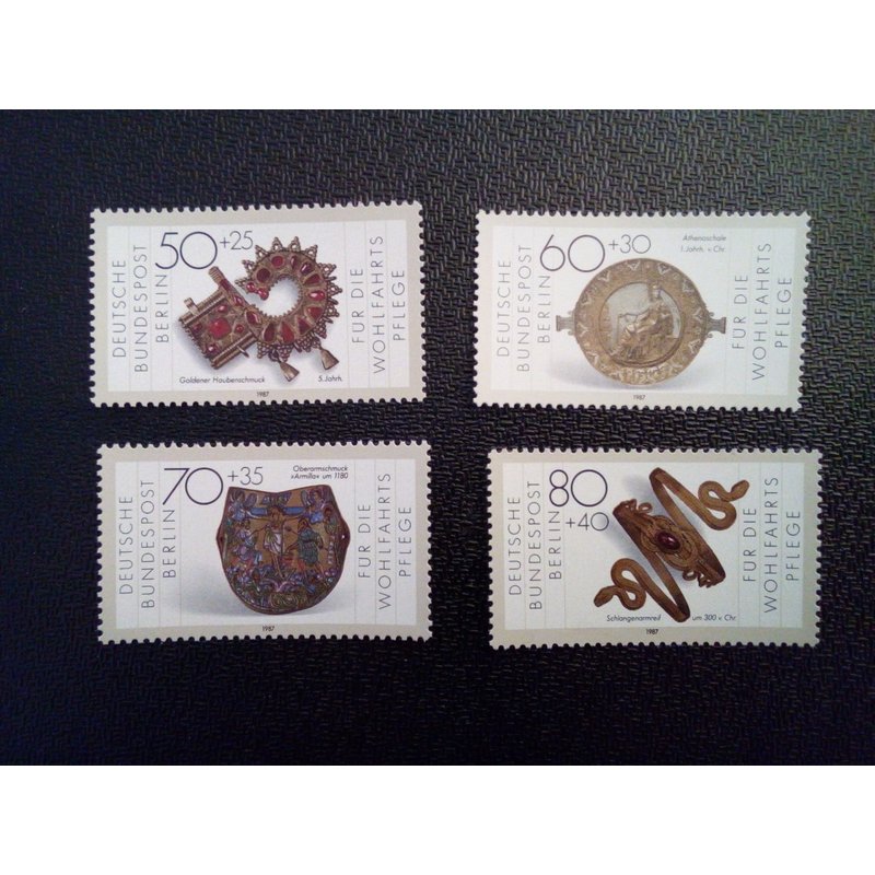 Timbre Berlin Allemagne Yt 754 A 757 Séries: Bien-Être: Or Et Orfèvrerie 1987 ( 031012 )