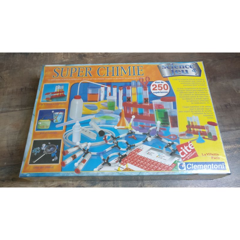Super Chimie (Plus De 250 Experiences) Science Et Jeu Clementoni