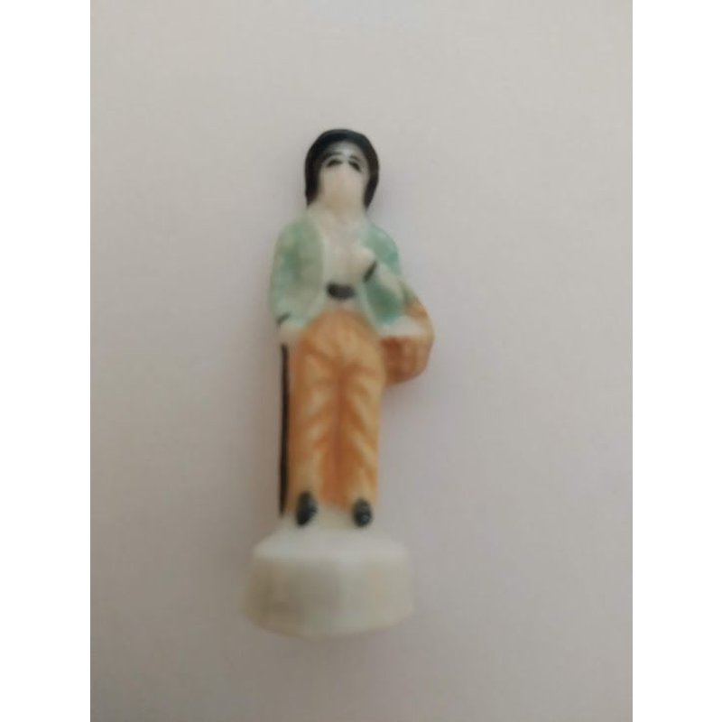 Fève Santon Homme Au Chapeau Panier Et Canne Veste Verte Et Pantalon Orange