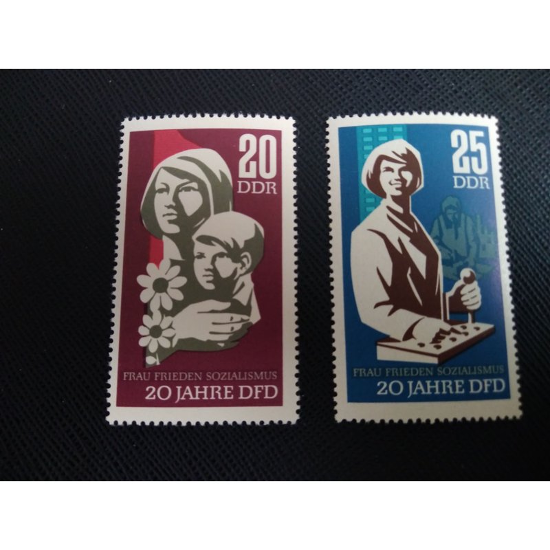 Timbre Allemagne / Rda Yt 953 - 954 Séries: 20e Anniversaire - Fédération Démocratique Des Femmes D'allemagne 1967 ( 060406 )
