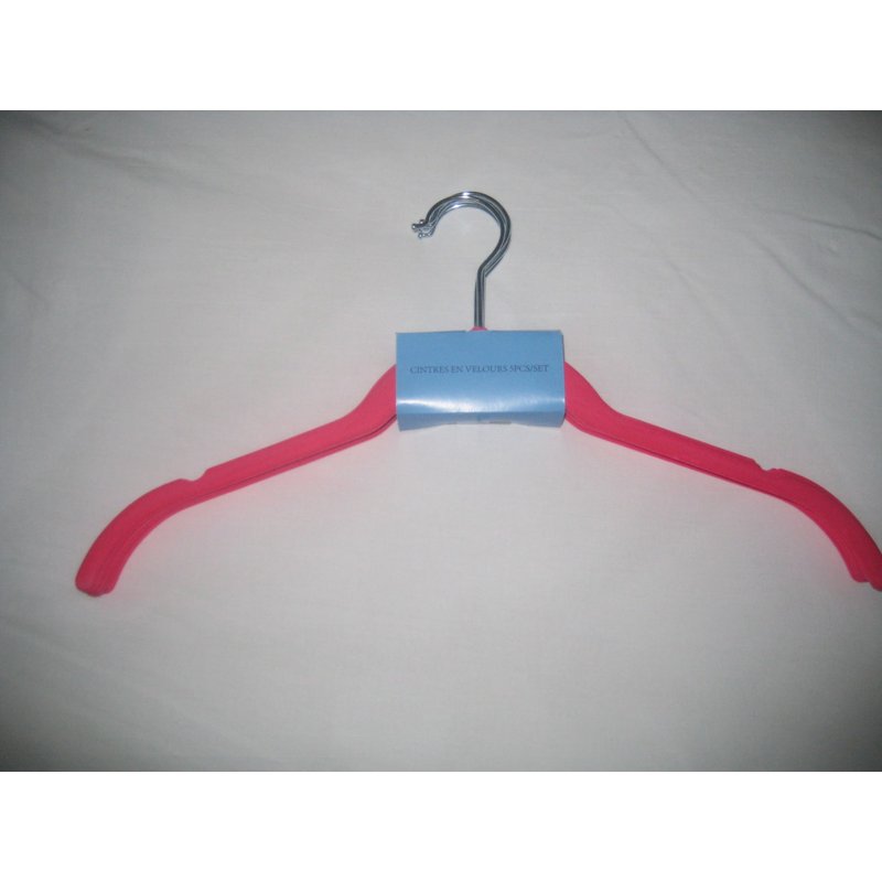 Lot De Cintres En Velours Fuschia