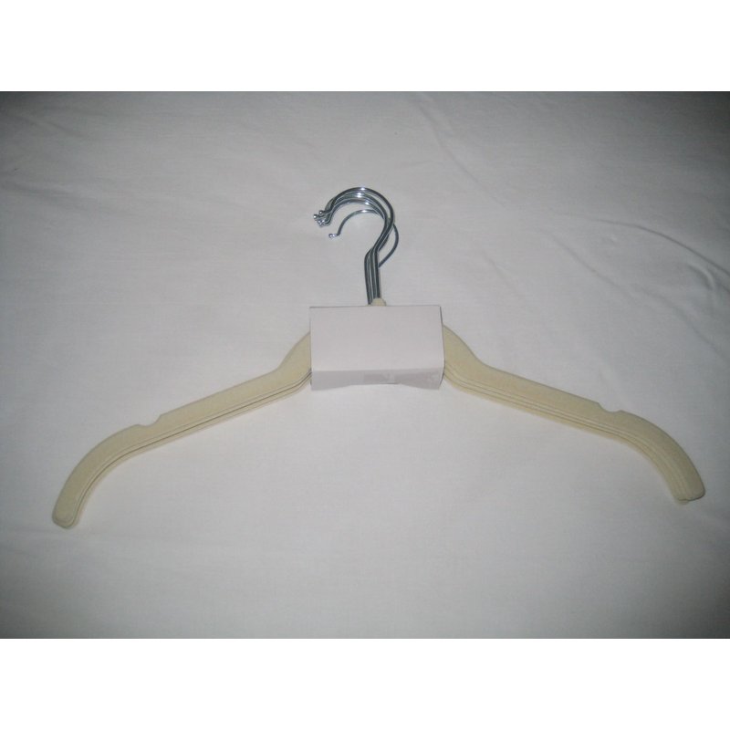 Lots De Cintres En Velours Creme