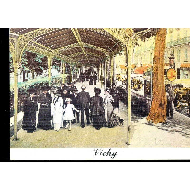 Carte Postale De Vichy (Allier) La Galerie Couverte Du Parc À La Belle Époque