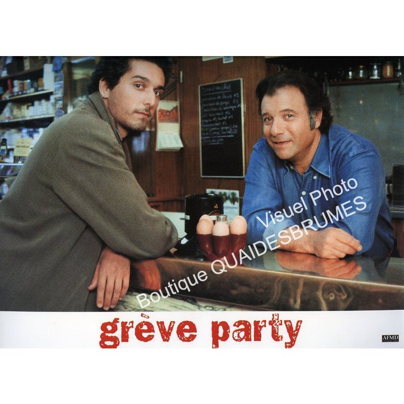 Grève Party : Jeu De 8 Photos D'exploitation Cinematographique - Format 24x30 Cm - De Fabien Onteniente Avec Daniel Russo, Vincent Elbaz, Bruno Solo, Gilbert Melki, Aure Atika, Micheline Presle - 1998
