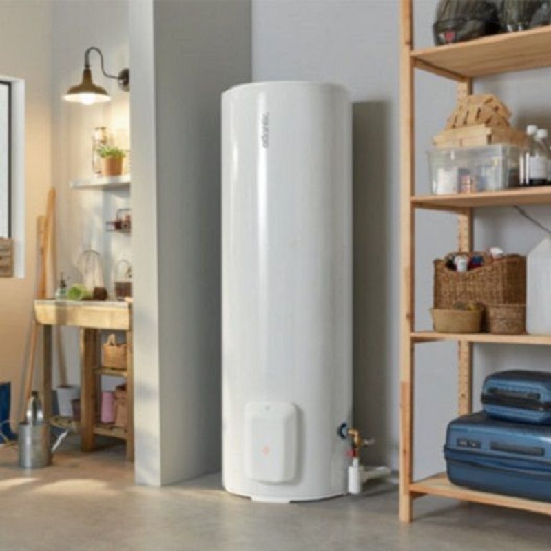 Chauffe-eau 150L ZENEO vertical sur socle stéatite ACI Hybride D575 - ATLANTIC - 154316