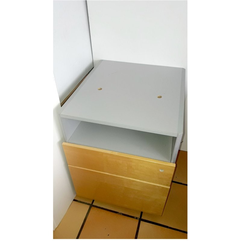 Caisson Design Mobile Bureau Rangement Face Bois Clair 4 Roues Pivotant 2 Tiroirs Classeur+Plaquette Stylo + Niche Desserte Structur Panneau Gris Épais 2cm Résistant Plateau Supérieur Perce 69x58x51cm