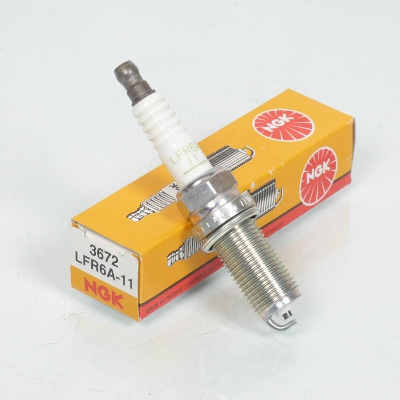 Bougie D'allumage Ngk Lfr6a-11 / 3672 Pour Moto Par 1 Neuf