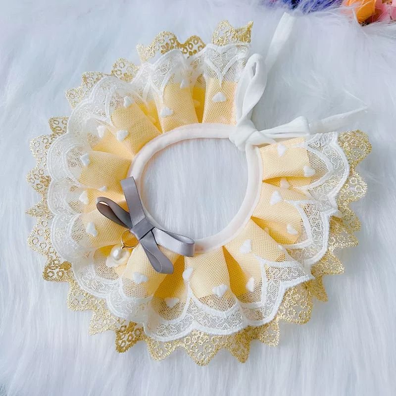(Dentelle Champagne)Petit Bavoir Broderie Triangle Vêtements À La Mode Costume Avec Réglable Scraft Bavoirs Pour Animaux De Compagnie Chiens Accessoires Classique Écharpe Chat Chats Animaux Robe