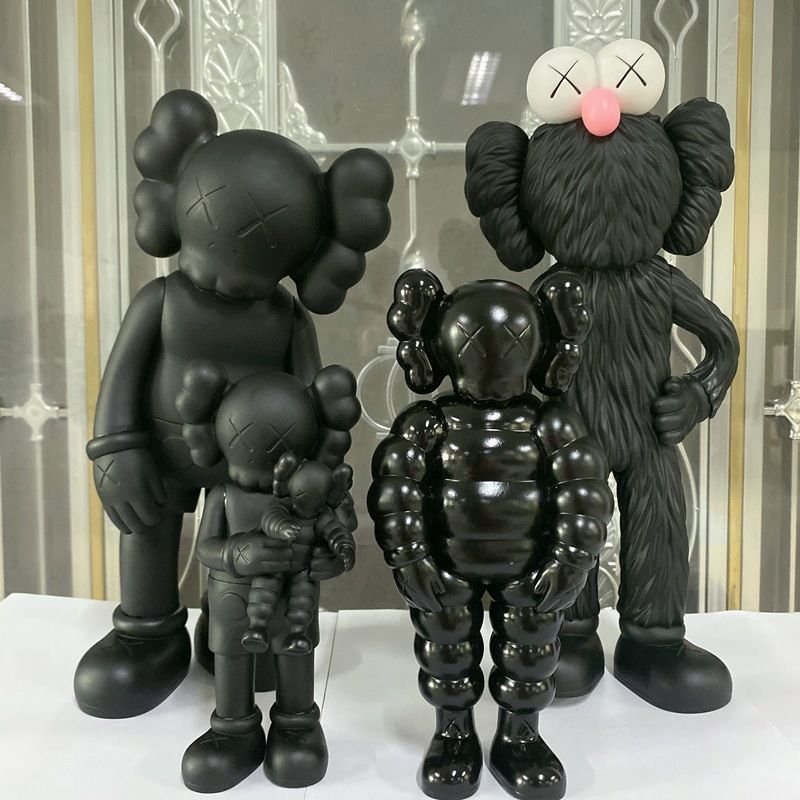 Jouet En Plastique Kaws De Luxe À La Mode Avec Ours Menaçant Pour Salon Et Table De Travail Cadeau De Décoration De Maison En Noir 37cm