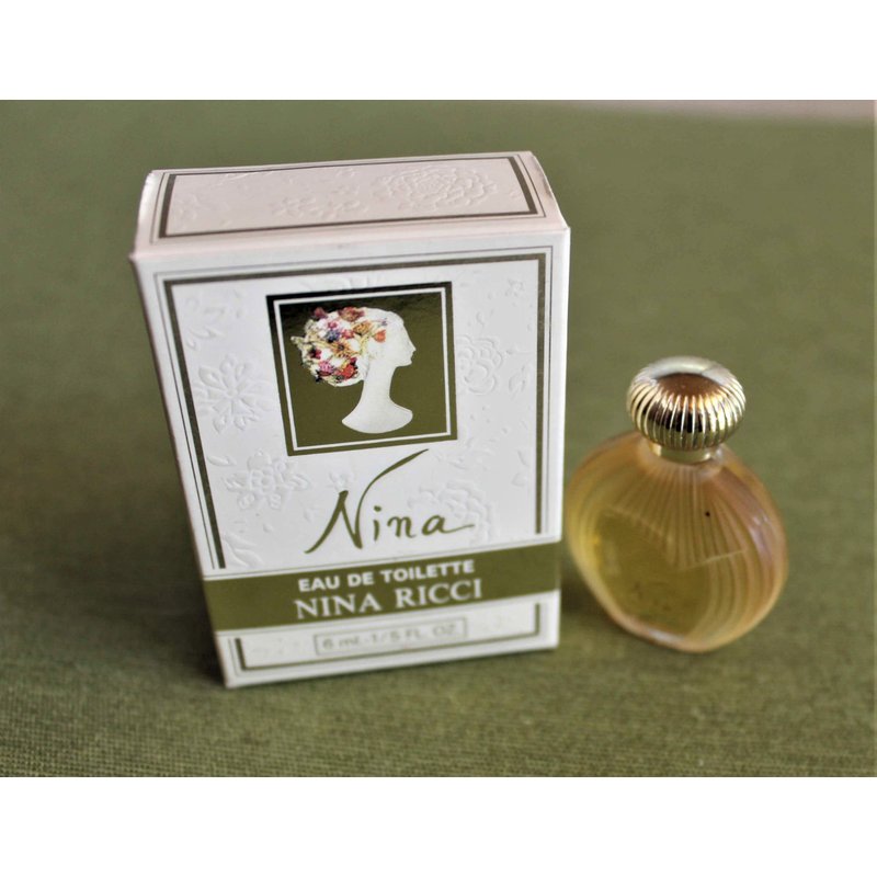 Neuve Et Fermèe Dans Sa Boîte D'origine,Miniature Nina Ricci, Nina .Eau De Toilette.6ml.