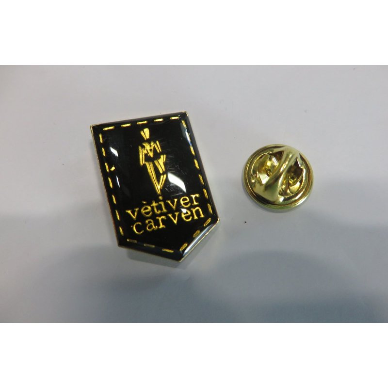 Pin's Publicité Parfum Carven Vétiver