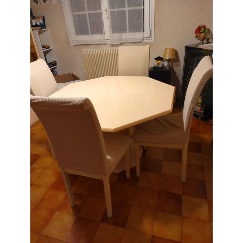 Tres Belle Salle A Manger Tres Robuste