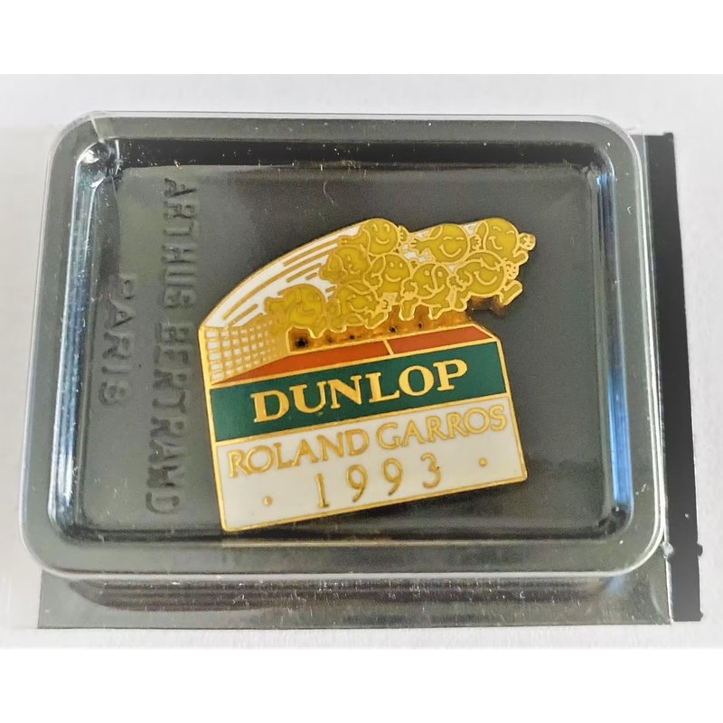Pins Arthus Bertrand Roland Garros 1993 / Pneus Dunlop