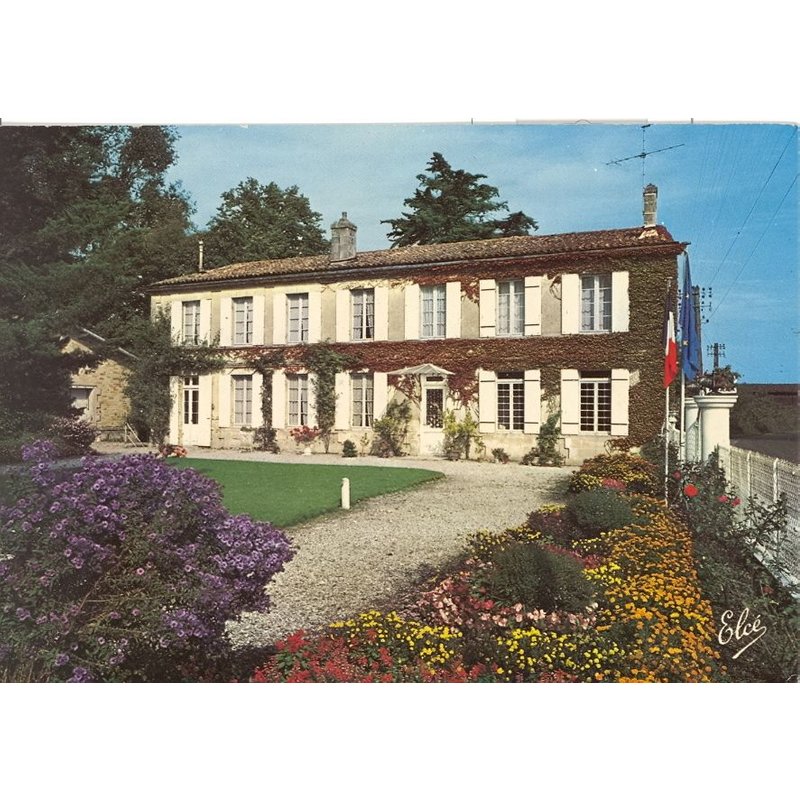 Médoc. " Chateau Poujeaux". Gironde. 1970
