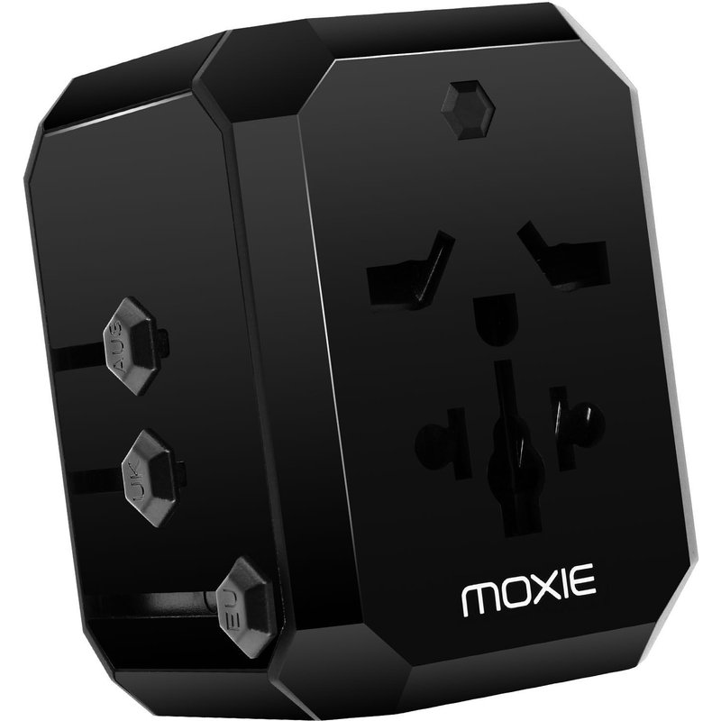 Adaptateur Prise Universel EU / USA / UK / AUS + 3 USB + 1 USB C Moxie Noir