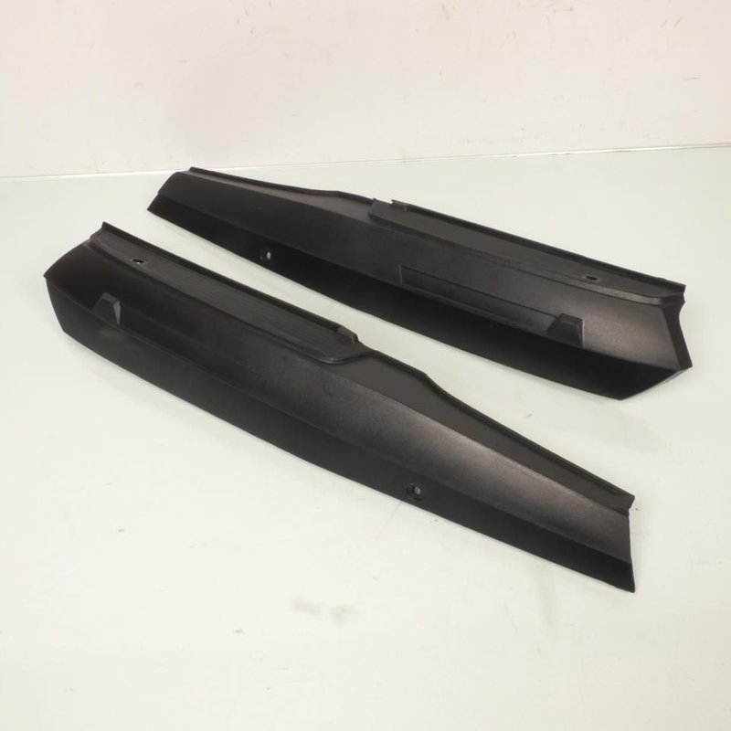 Paire de capotage moteur noir Peugeot 103