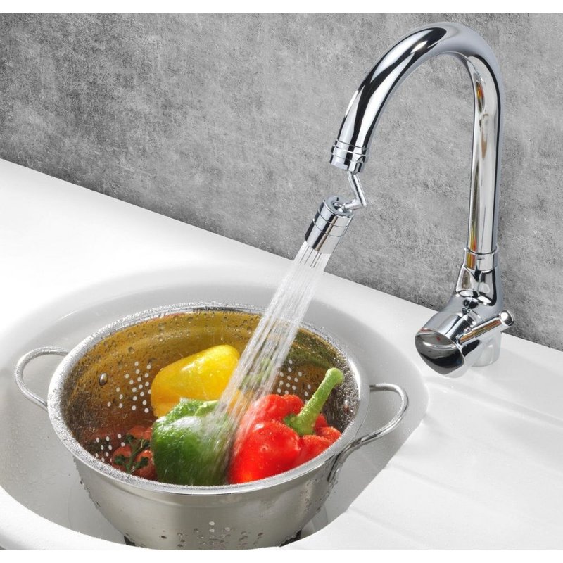 Aérateur pour robinet, avec 2 jets d'eau differents et 2 articulations