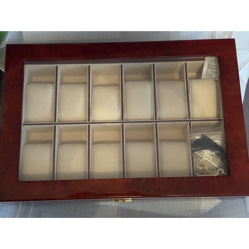 Vitrine 12 montres fermeture à clé neuve