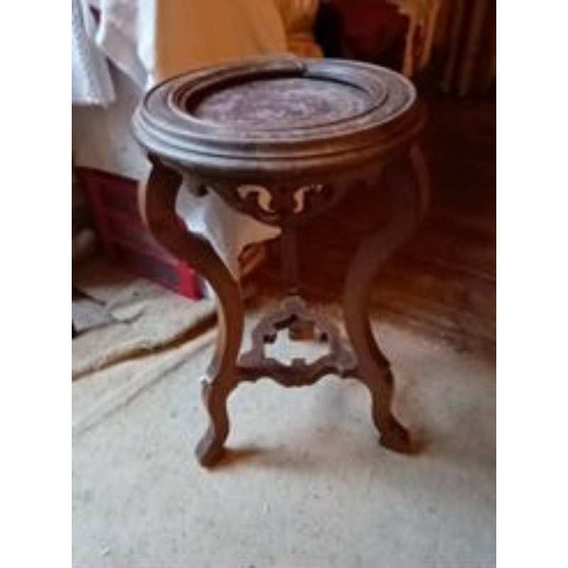 Guéridon. Louis XVI. Marbre.