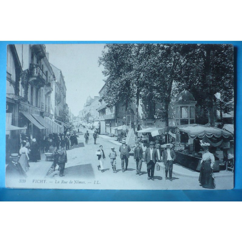 Vichy ; La Rue De Nimes