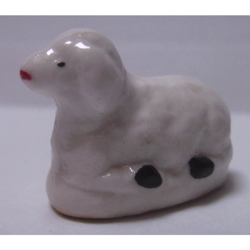 Fève Mouton Couché - Socle Blanc