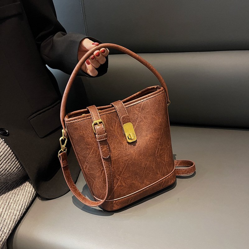 Women's Large Capacity Casual Tote Bag Fashion Trendy PU Leather Shoulder Commuter Bucket Handbag