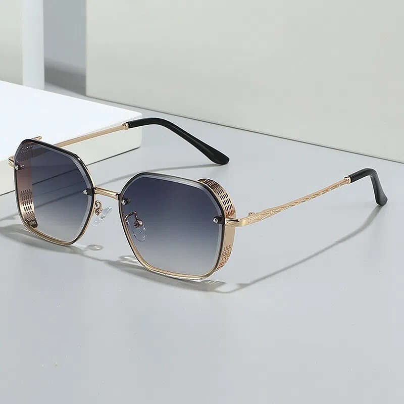 VOOTHOST Fashion Punk Square Sunglasses For Men Retro Metal Gradient Lens Sun Glasses Female UV400 Protection Eyewear Ladies Shades F0256