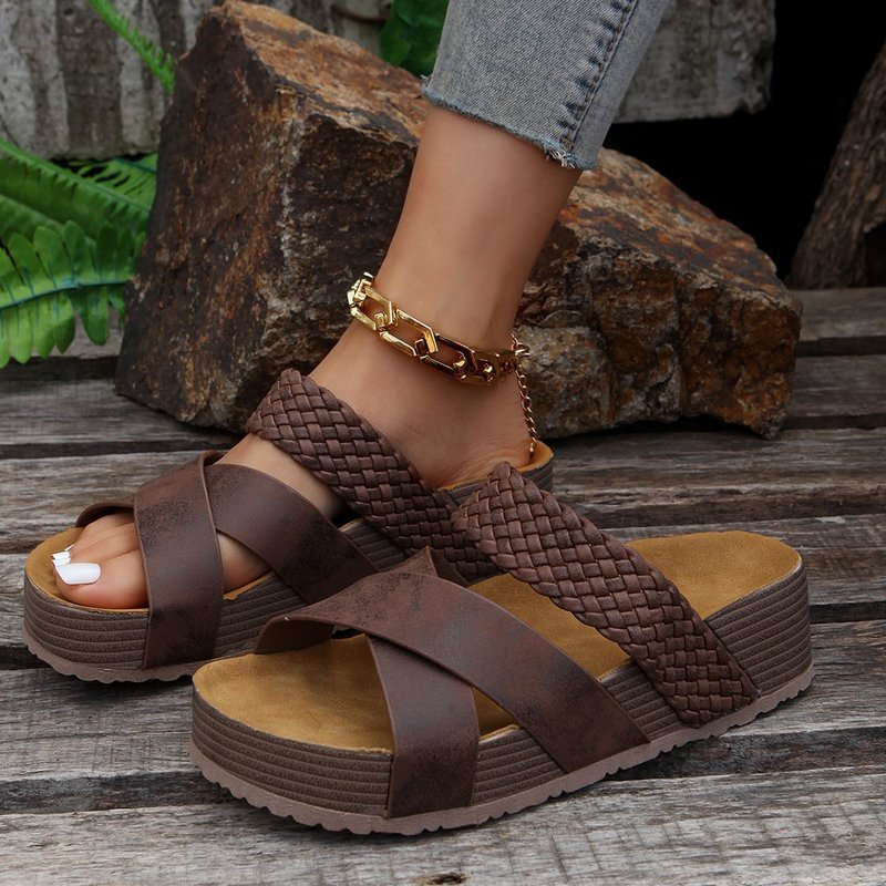 Large Size Casual For Women In 2025, New Flat Thick Bottomed Cross Shaped Sandals