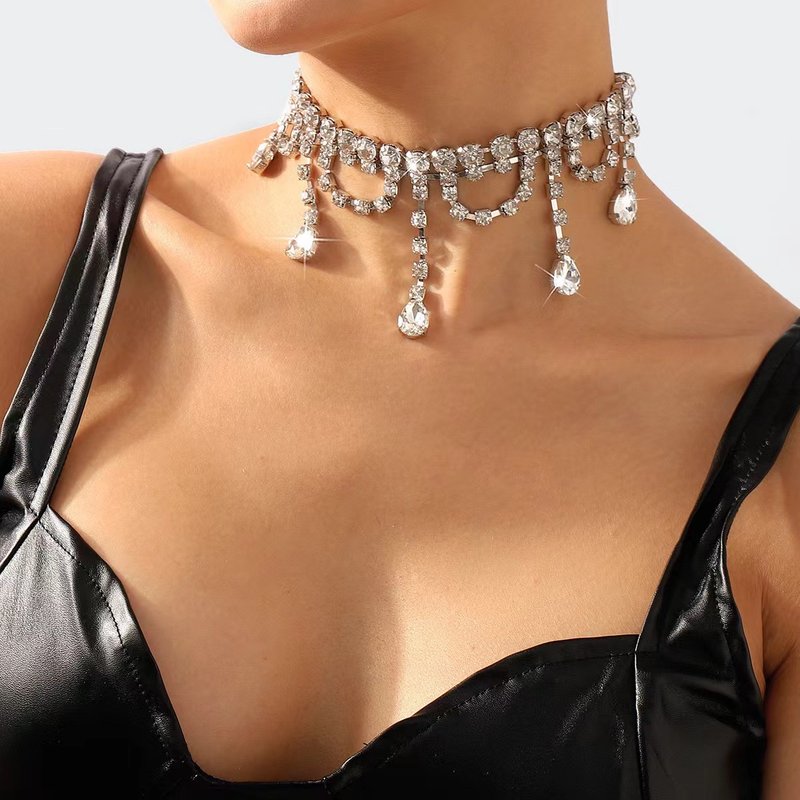 Sparkling diamond high end necklace clavicle chain choker fashionable and simple necklace