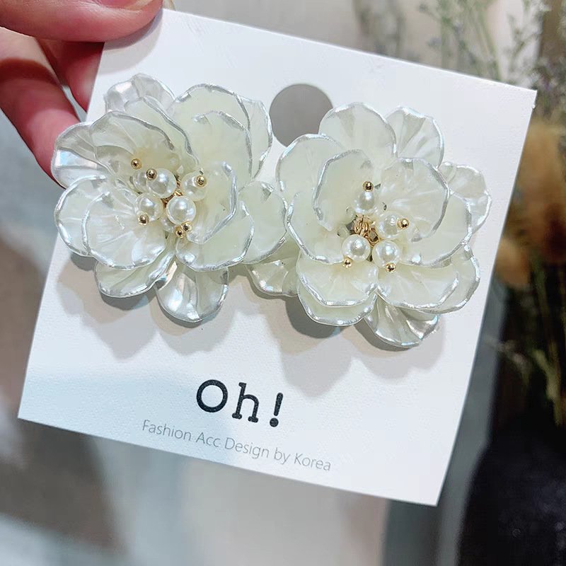 Pearl Shell Flower New Earrings Lazy French Romantic Gentle Personality Exaggerated Noble Lady Temperament Earrings