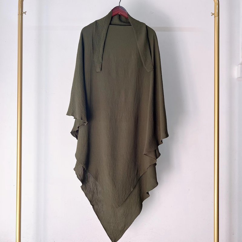 Women's Clothing New Sweet And Fresh Two Piece Solid Color Long Skirt + Single Layer Shawl