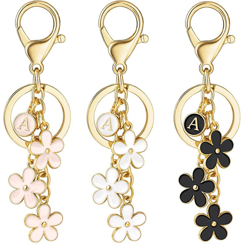 Hot Selling Handmade 26 Letter Flower Keychain Cute Fashion Girl Student Bag Pendant Key