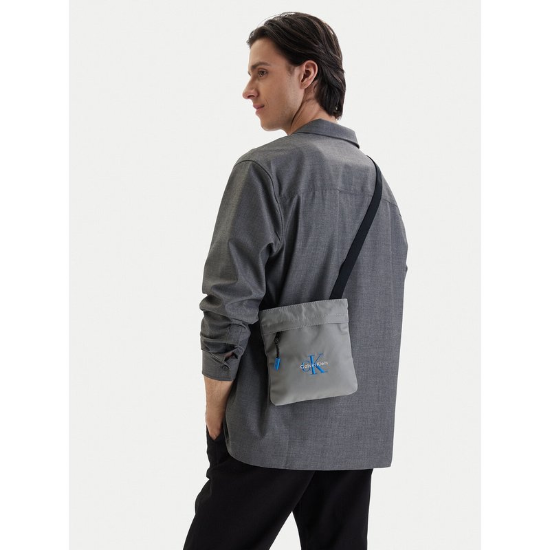 Umhängetasche Calvin Klein Bold Flatpack LV04D3178G Grau