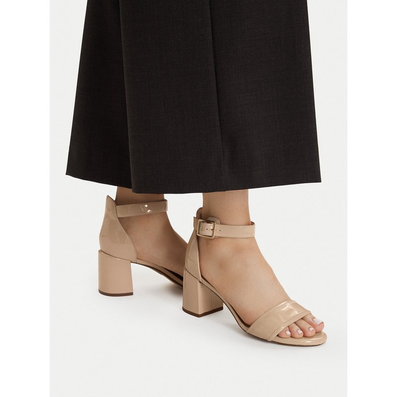Sandalen Clarks Ezoria Mae 26181299 Beige