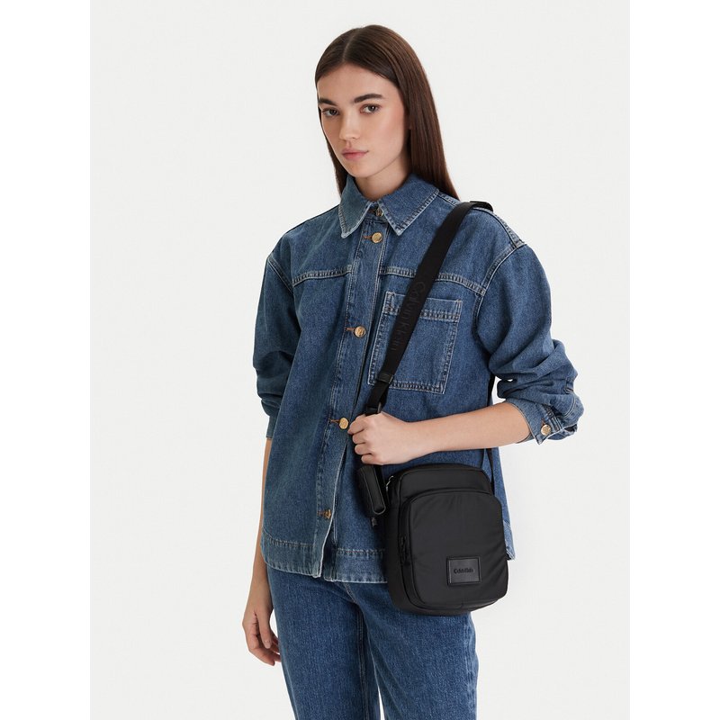 Umhängetasche Calvin Klein Puffer Utility Reporter LV04D3200G Schwarz