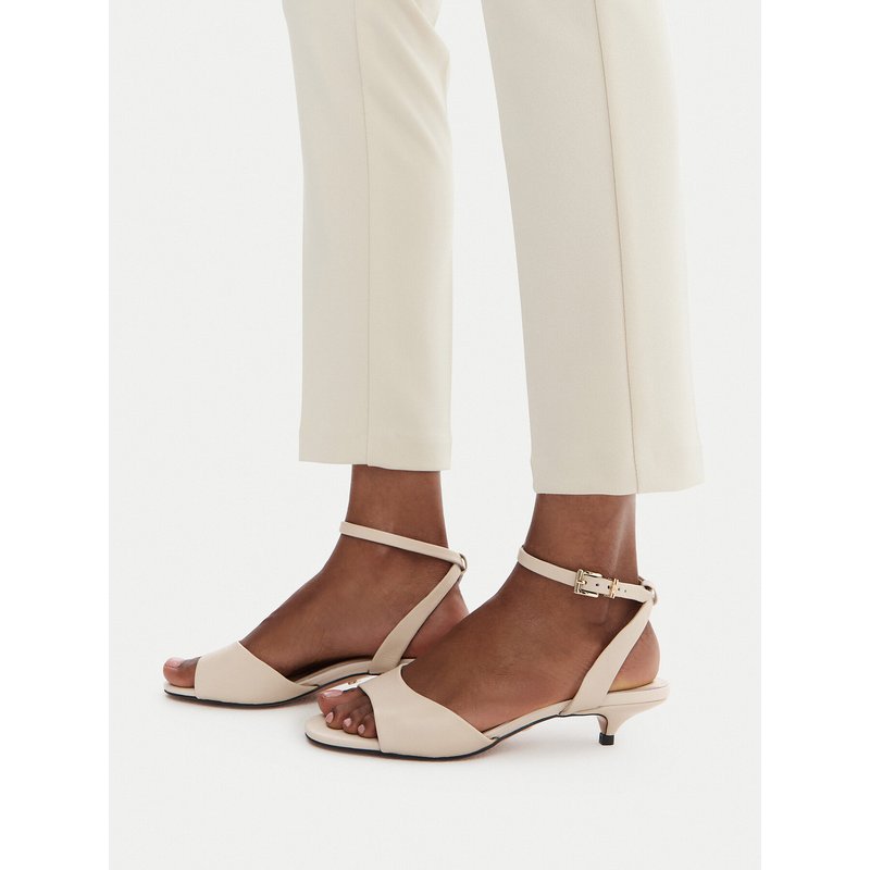 Sandalen GINO ROSSI EO-LT52-35 Creme