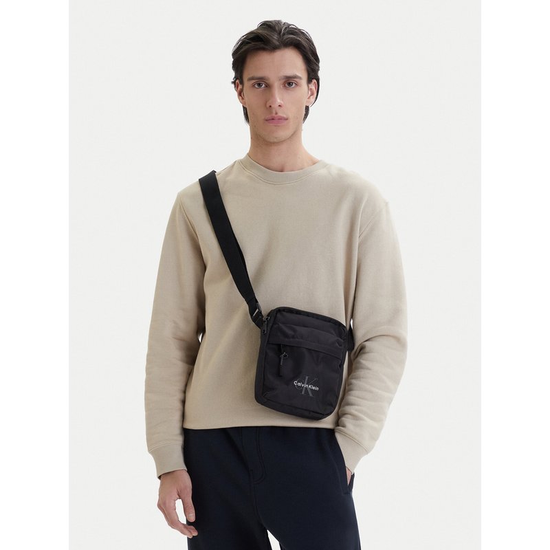 Umhängetasche Calvin Klein Bold Reporter LV04D3421G Schwarz