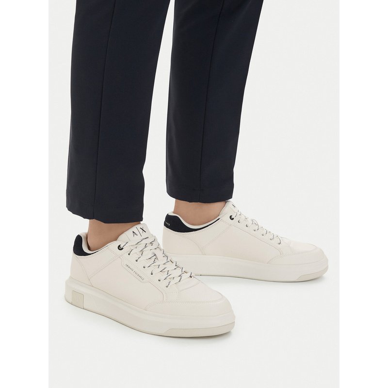 Sneakers Armani Exchange XM001722 AF17540 MZ266 Weiß