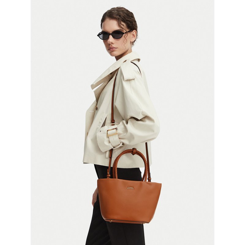 Handtasche Tommy Hilfiger Th Marina Bucket Leather AW0AW18739 Braun